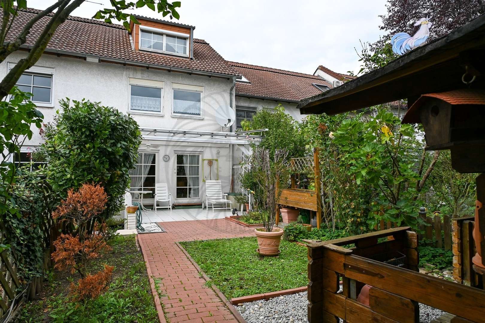 Hausansicht Hausansicht - Reihenmittelhaus in 65239 Hochheim mit 115m² kaufen