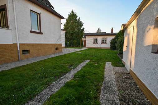 Einfahrt - Einfamilienhaus in 65462 Ginsheim-Gustavsburg mit 134m² kaufen