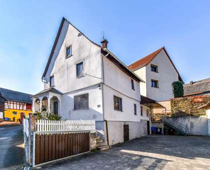 Vorderansicht - Einfamilienhaus in 35796 Weinbach mit 98m² kaufen