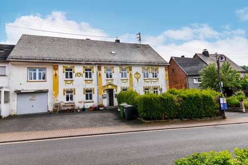 Straßenansicht - Einfamilienhaus in 56479 Seck mit 230m² kaufen