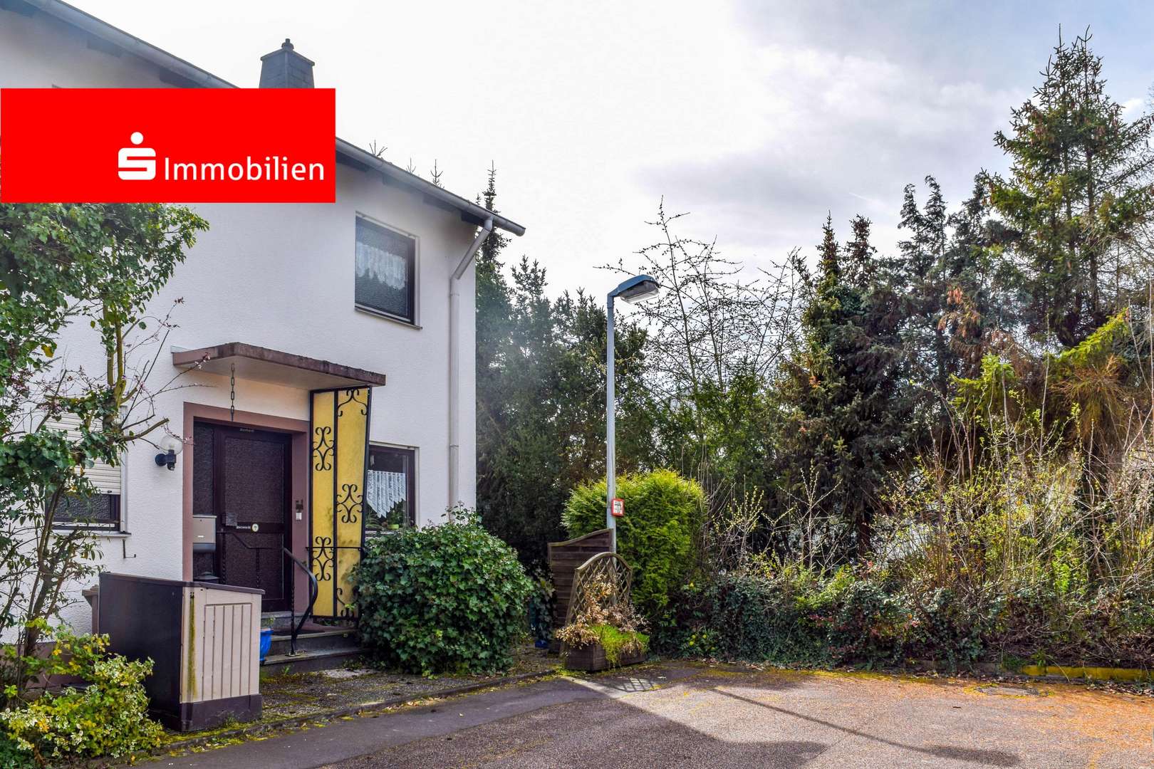 seitliche Ansicht - Einfamilienhaus in 65549 Limburg mit 130m² kaufen