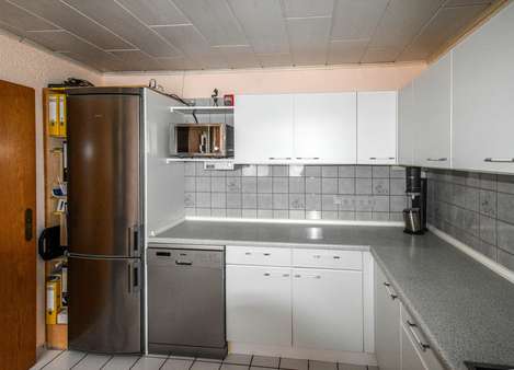 Blick in die Küche - Einfamilienhaus in 65620 Waldbrunn mit 89m² kaufen
