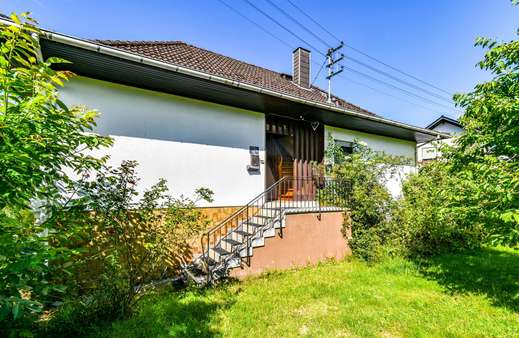 Eingang Eingang - Einfamilienhaus in 65599 Dornburg mit 130m² kaufen