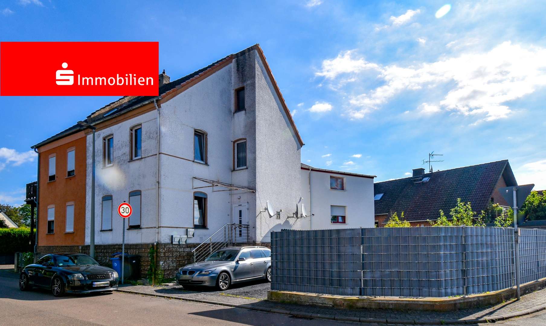 Straßenansicht - Doppelhaushälfte in 65589 Hadamar mit 207m² kaufen