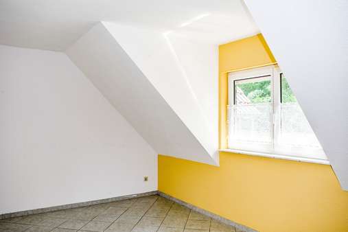 Schlafzimmer OG Schlafzimmer OG - Mehrfamilienhaus in 65611 Brechen mit 245m² kaufen
