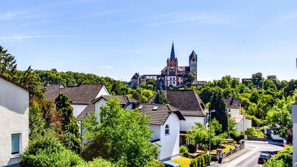 Blick vom Balkon - Mehrfamilienhaus in 65549 Limburg mit 413m² kaufen