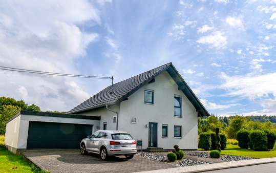 Straßenansicht Straßenansicht - Einfamilienhaus in 56459 Bellingen mit 140m² kaufen
