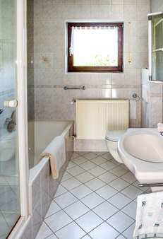 Badezimmer OG - Einfamilienhaus in 65510 Hünstetten mit 166m² kaufen