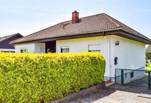 Außenansicht Außenansicht - Einfamilienhaus in 35781 Weilburg mit 109m² kaufen
