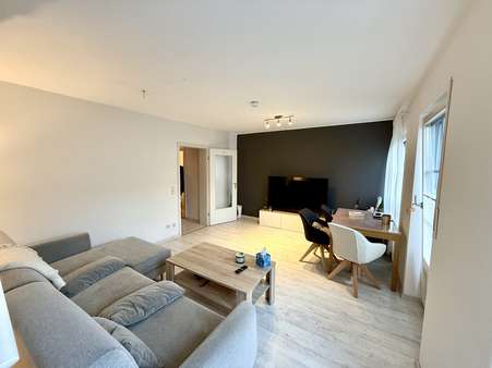 Wohnzimmer - Maisonette-Wohnung in 65549 Limburg mit 77m² kaufen