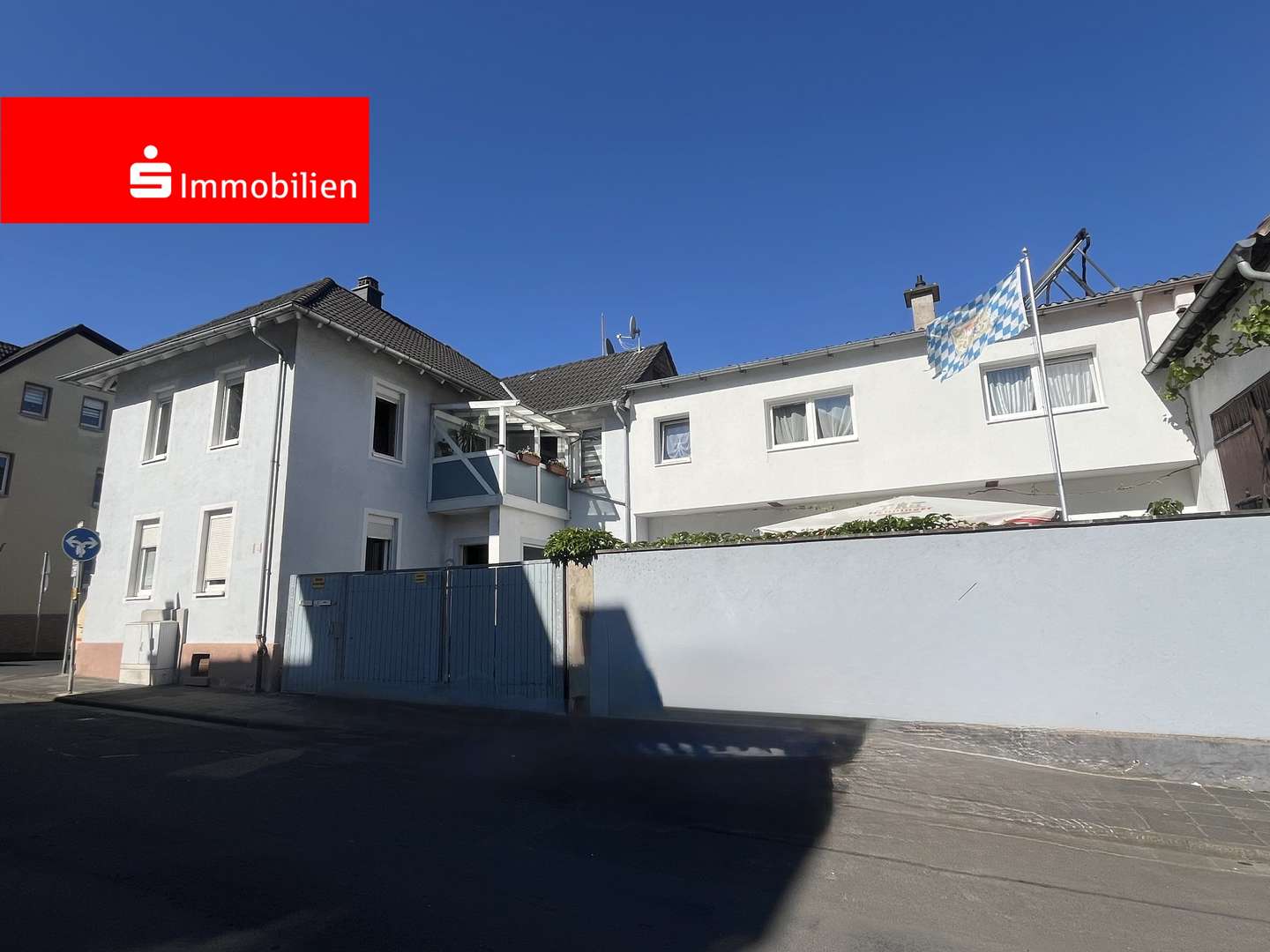 Ansicht Straße - Einfamilienhaus in 35428 Langgöns mit 159m² kaufen