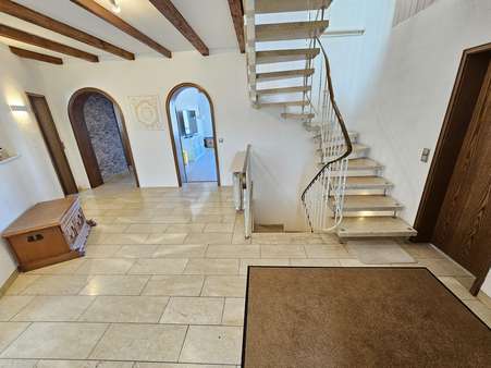 EG - Eingangsbereich - Einfamilienhaus in 35633 Lahnau mit 285m² kaufen