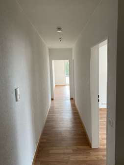 Flur - Etagenwohnung in 35463 Fernwald mit 58m² kaufen