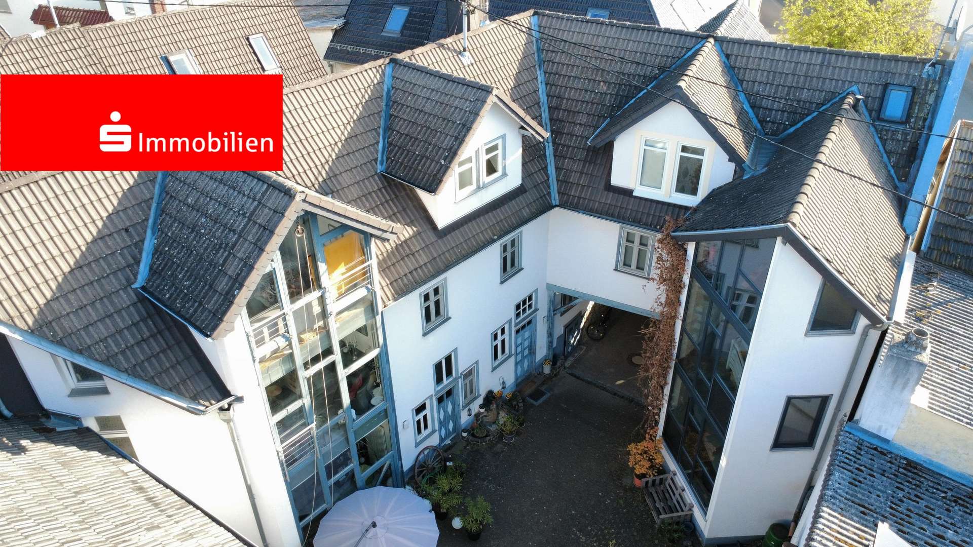 Luftaufnahme - Dachgeschosswohnung in 35415 Pohlheim mit 82m² kaufen