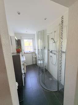Badezimmer - Erdgeschosswohnung in 35396 Gießen mit 88m² kaufen