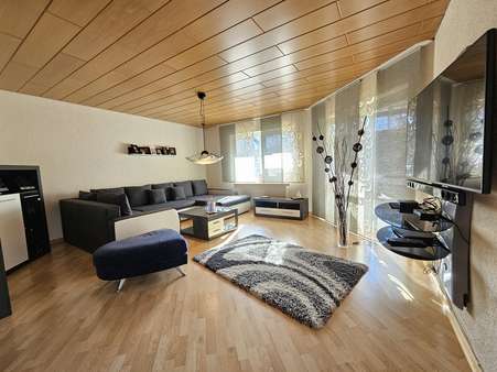 EG - Wohnzimmer - Doppelhaushälfte in 35447 Reiskirchen mit 137m² kaufen