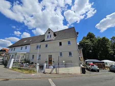 Außenansicht Straßenseite Außenansicht Straßenseite - Einfamilienhaus in 35466 Rabenau mit 188m² kaufen