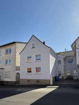 Außenansicht Außenansicht - Maisonette-Wohnung in 35440 Linden mit 99m² kaufen