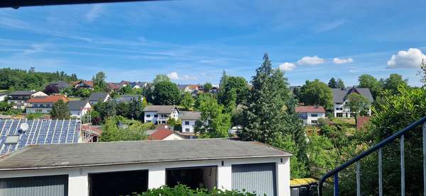 Aussicht aus dem Küchenfenster Aussicht aus dem Küchenfenster - Souterrain-Wohnung in 35606 Solms mit 87m² kaufen