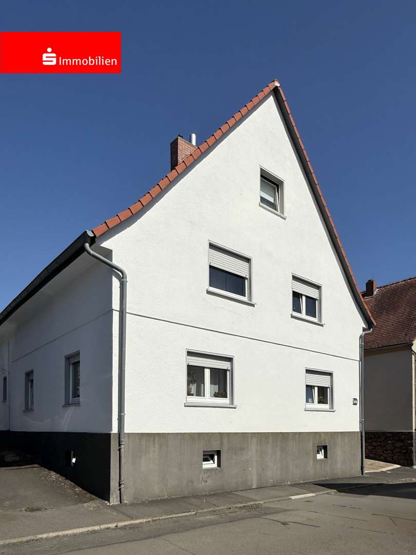 Ansicht Straße Ansicht Straße - Einfamilienhaus in 35398 Gießen mit 165m² kaufen