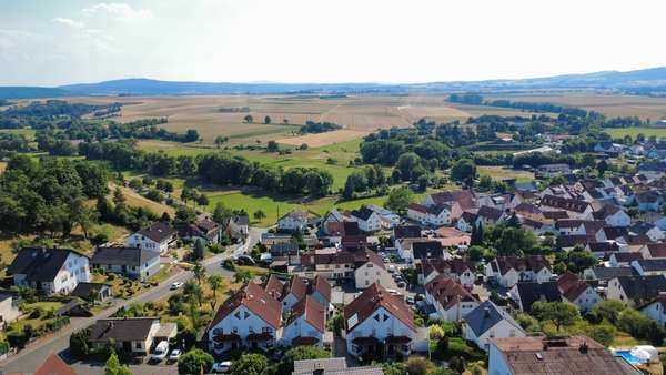 Luftaufnahme Weitblick Luftaufnahme Weitblick - Einfamilienhaus in 35519 Rockenberg mit 188m² kaufen