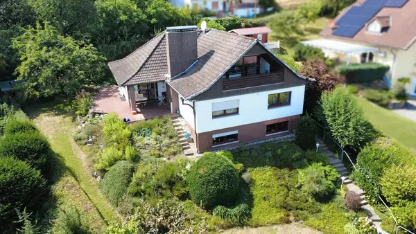Traumhafte Aussicht trifft beste Lage – Einfamilienhaus mit Charme in Butzbach