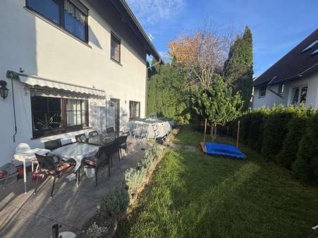 Blick in den Garten - Einfamilienhaus in 35447 Reiskirchen mit 445m² kaufen