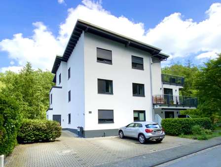 Straßenansicht - Penthouse-Wohnung in 35580 Wetzlar mit 88m² kaufen