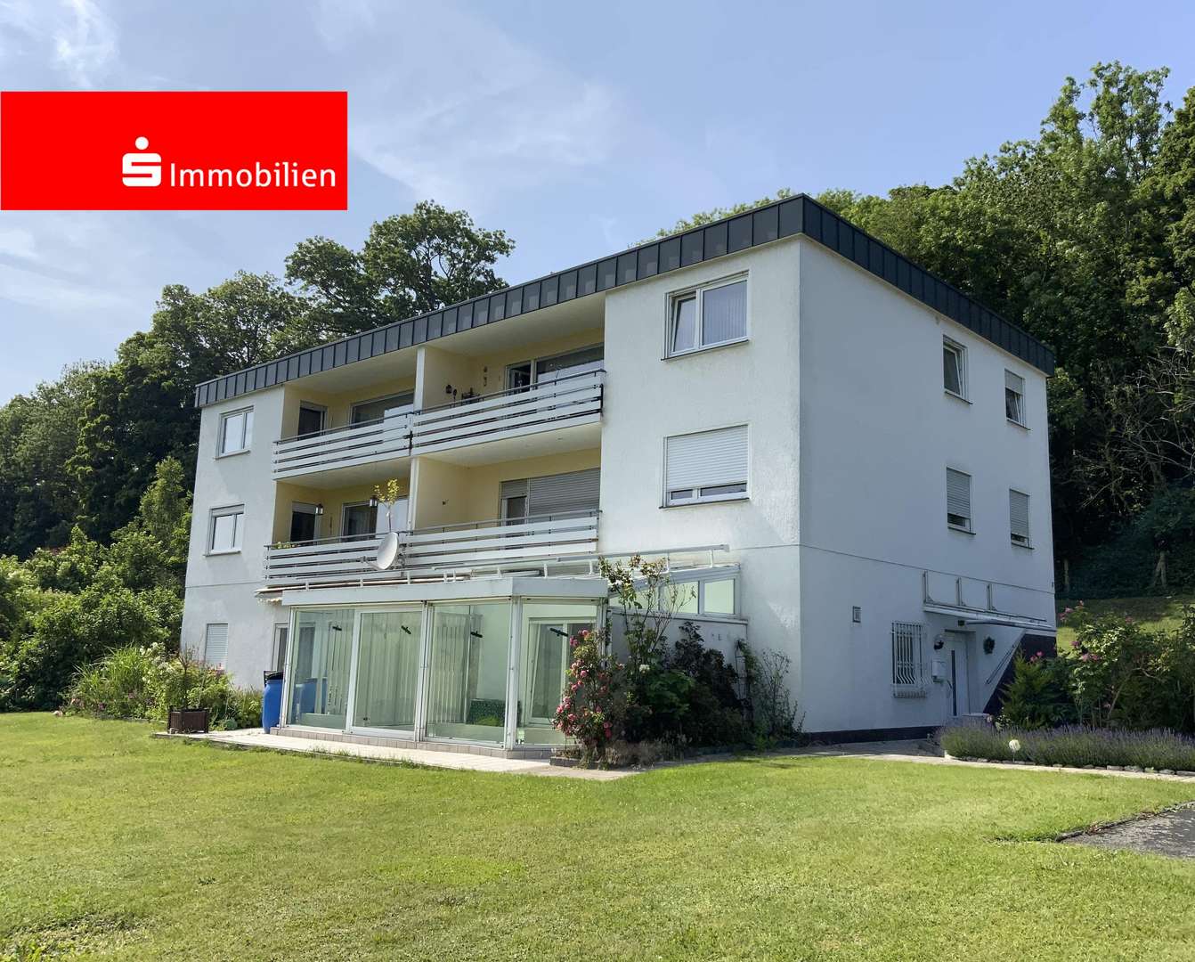 5 großzügige Wohnungen + Wintergarten 5 großzügige Wohnungen + Wintergarten - Mehrfamilienhaus in 35619 Braunfels mit 573m² als Kapitalanlage kaufen