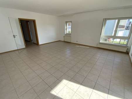 Wohnen Erdgeschoss - Maisonette-Wohnung in 35619 Braunfels mit 106m² kaufen