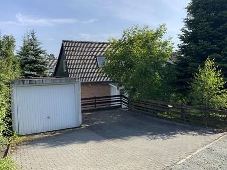 Garage und 2 Stellplätze Garage und 2 Stellplätze - Einfamilienhaus in 35619 Braunfels mit 85m² kaufen