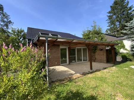 Kleines, schön angelegtes Grundstück Kleines, schön angelegtes Grundstück - Einfamilienhaus in 35619 Braunfels mit 85m² kaufen