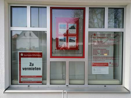 Schaufenster - Büro in 35685 Dillenburg mit 108m² günstig mieten