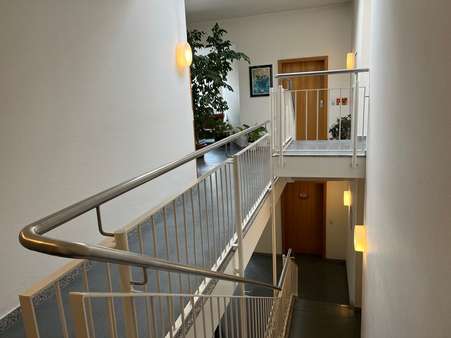 Treppenhaus - Dachgeschosswohnung in 35683 Dillenburg mit 113m² kaufen