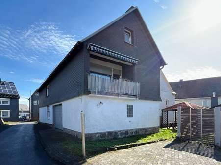 Giebelseite - Einfamilienhaus in 57299 Burbach mit 120m² kaufen