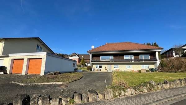 Ansicht Ansicht - Einfamilienhaus in 35685 Dillenburg mit 290m² kaufen