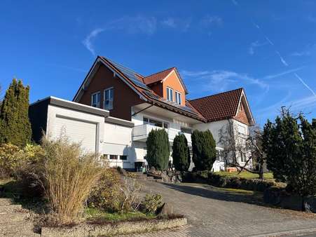 Zweifamilienhaus in 35713 Eschenburg mit 320m² kaufen