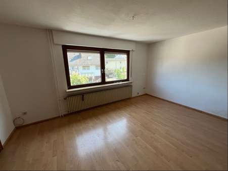 Wohnzimmer EG - Doppelhaushälfte in 35686 Dillenburg mit 105m² kaufen