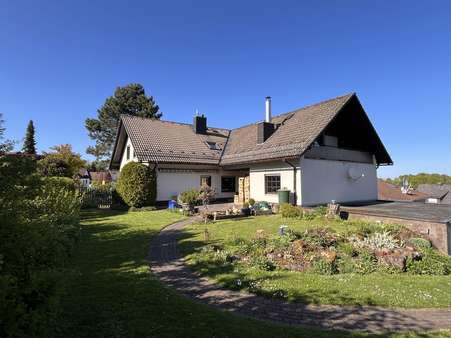 Gartenansicht - Zweifamilienhaus in 35759 Driedorf mit 365m² kaufen