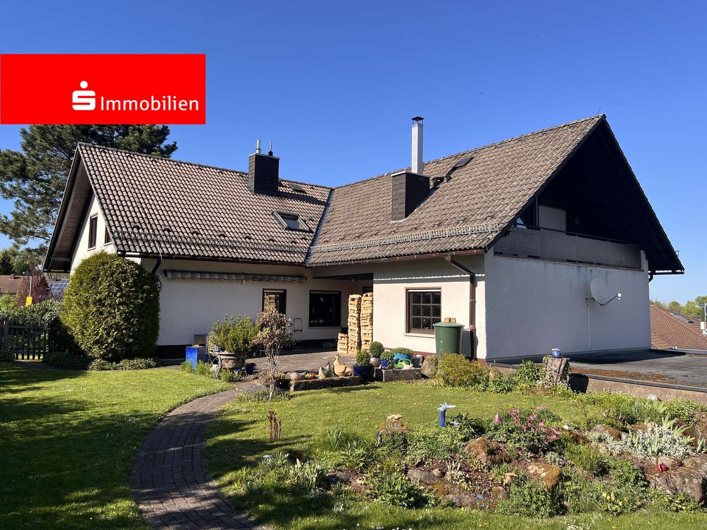 Gartenansicht - Zweifamilienhaus in 35759 Driedorf mit 365m² kaufen