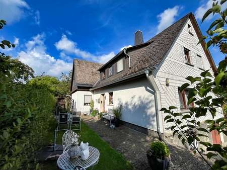 Eingangsbereich mit Sitzecke Eingangsbereich mit Sitzecke - Zweifamilienhaus in 35713 Eschenburg mit 200m² kaufen