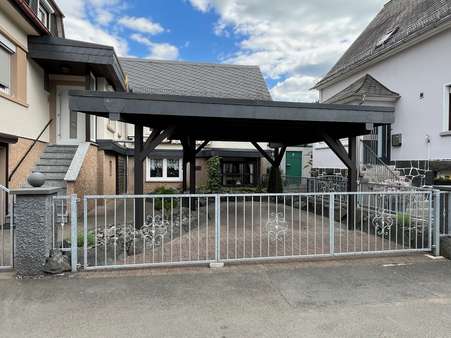 Carport Carport - Einfamilienhaus in 35688 Dillenburg mit 150m² kaufen