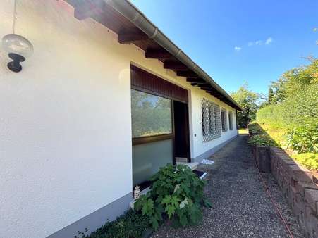 Eingang Eingang - Einfamilienhaus in 35683 Dillenburg mit 131m² kaufen