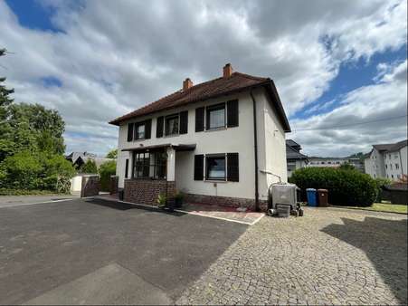 Wohnhaus - Zweifamilienhaus in 35745 Herborn mit 140m² kaufen