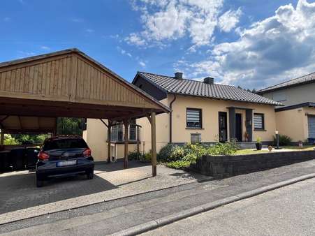 Carport Carport - Einfamilienhaus in 35764 Sinn mit 175m² kaufen