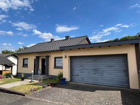 Garage Garage - Einfamilienhaus in 35764 Sinn mit 175m² kaufen