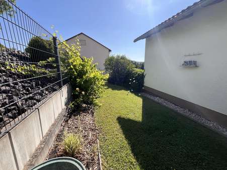Seitenansicht Seitenansicht - Einfamilienhaus in 35745 Herborn mit 163m² kaufen