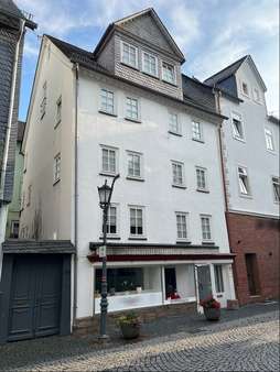 Außenansicht - Mehrfamilienhaus in 35745 Herborn mit 185m² kaufen