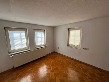 Beispiel Zimmer - Mehrfamilienhaus in 35745 Herborn mit 185m² kaufen