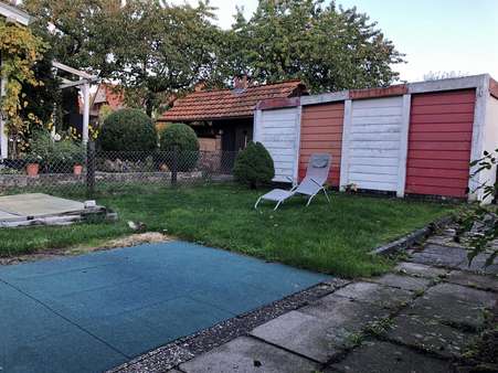 Blick in den Garten - Einfamilienhaus in 34399 Oberweser mit 176m² kaufen